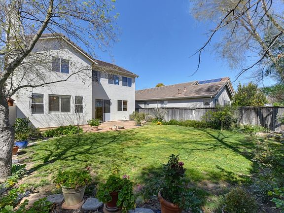 2nd image of 4814 Windsong St