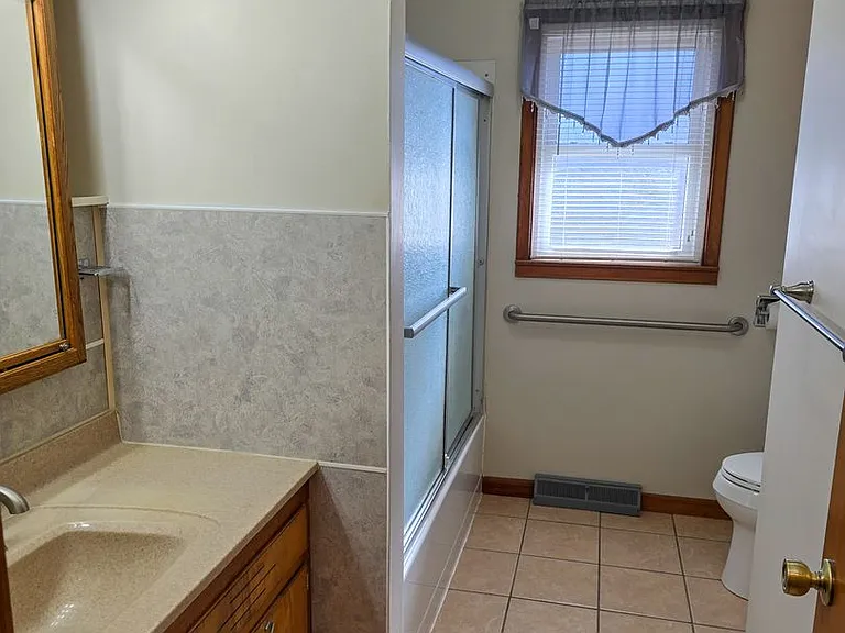 1605 Grand Ave — Photo 5