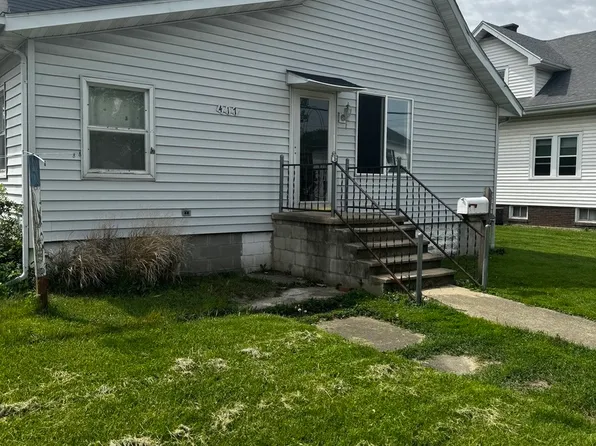417 N Macon St, Bement, IL 61813