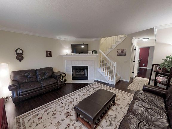 3rd image of 6635 Eastland Ct
