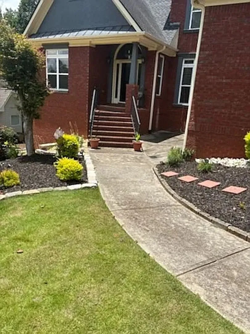 Room in 5 Bedroom Home in Braselton — Photo 1