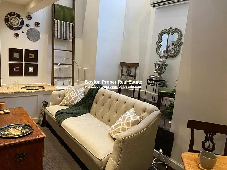 113 Beacon St #7 — Photo 1