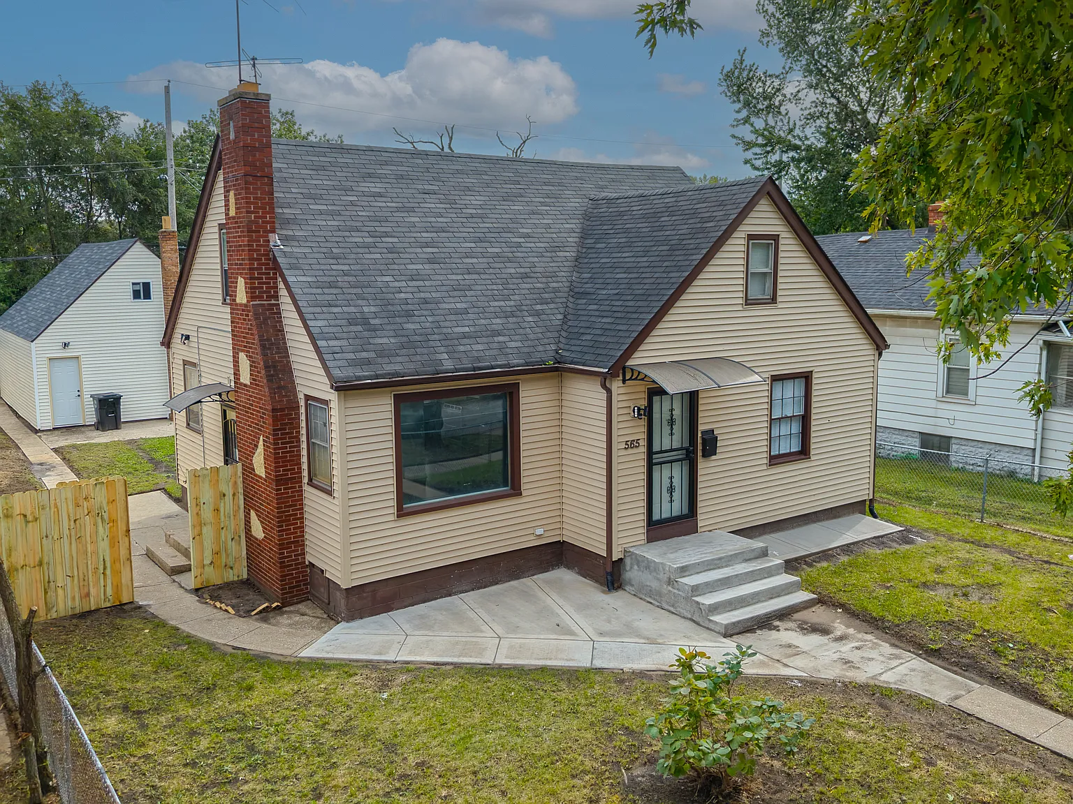 4 bed, 1824 sqft, $1,700 — Photo 4