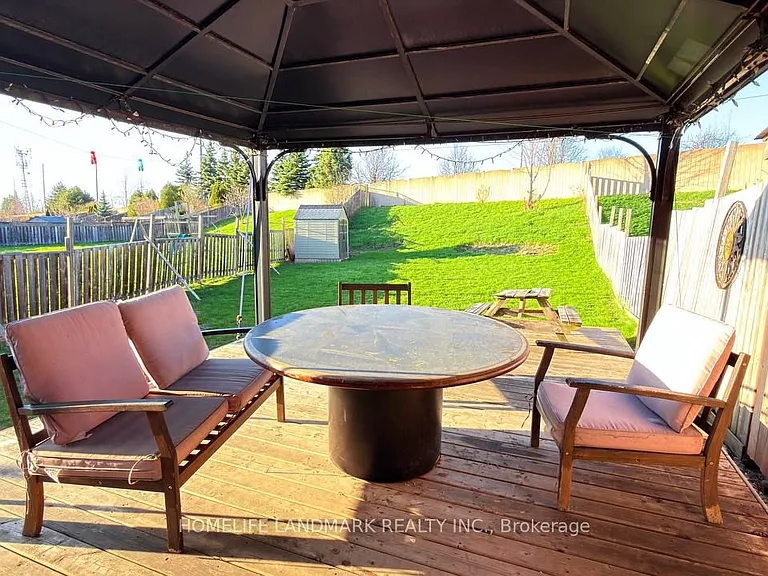 37 Seahorse Ave — Photo 9