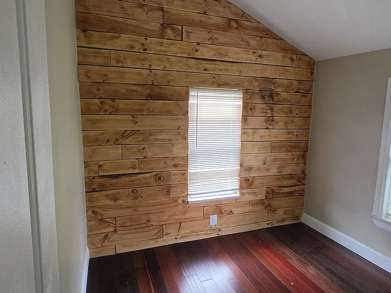 13501 Vernon Ave — Photo 5