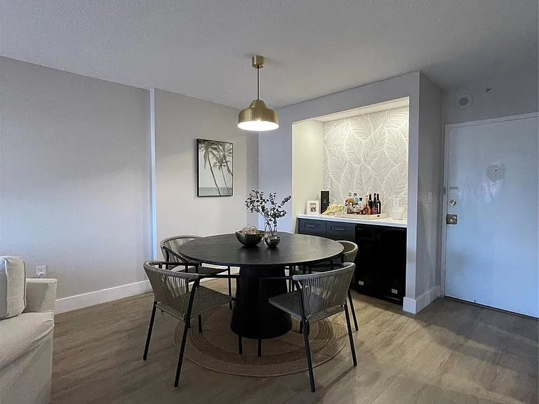 400 Kings Point Dr #1027 — Photo 8