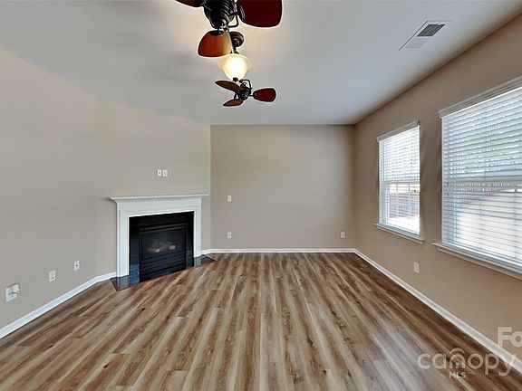 3rd image of 115 Colborne Dr