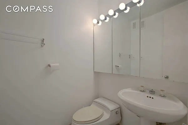 Rented by Compass | media 31