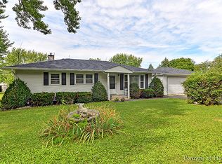 41W918 Campton Hills Rd, Elburn, IL 60119