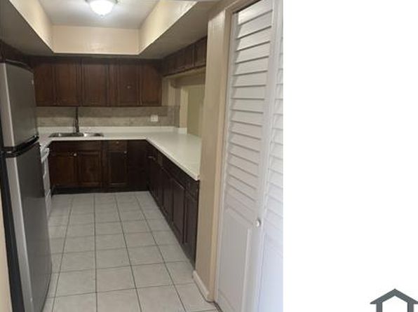 954 SW 74th Ave