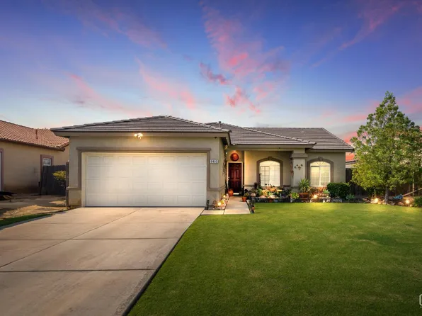 8405 Andromeda Ln, Bakersfield, CA 93306