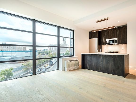 4th image of 11-51 47th Ave #5DD
