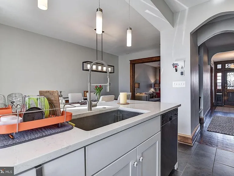 622 Randolph St NW — Photo 6