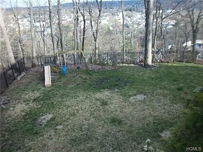 4th image of 27 Hillside Ave