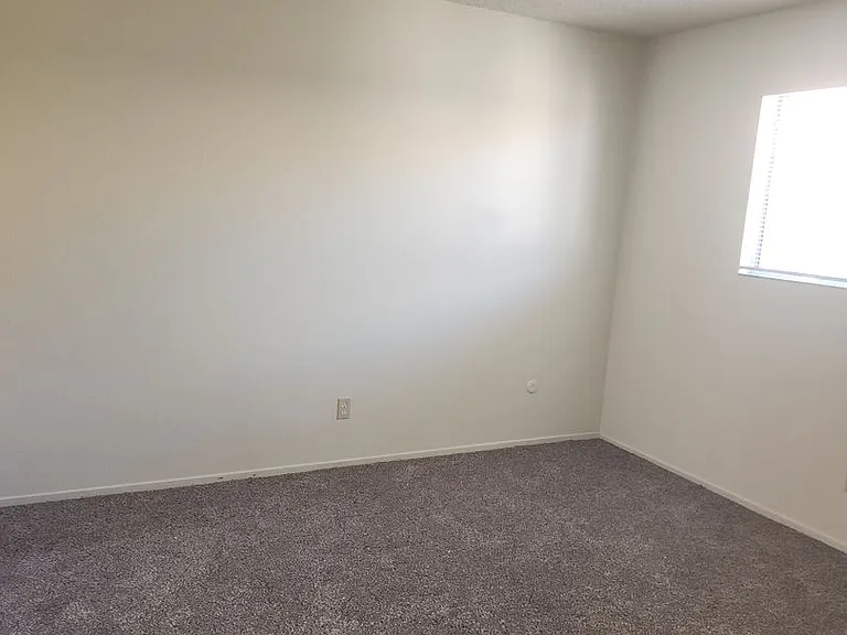 2405 Vera Cruz Dr — Photo 11