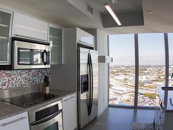 2nd image of 888 Biscayne Blvd APT 2712