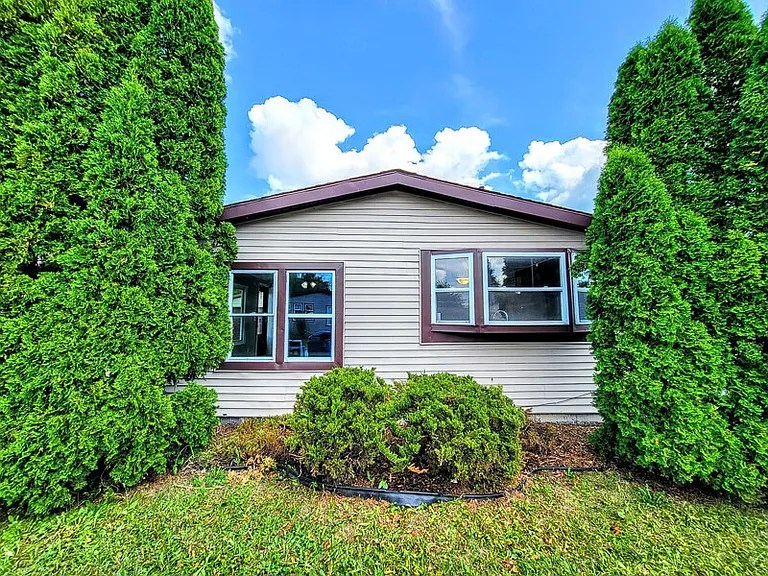 1154 W Barry Ln — Photo 19