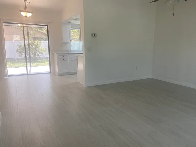 2420 Briar Oak Cir — Photo 35