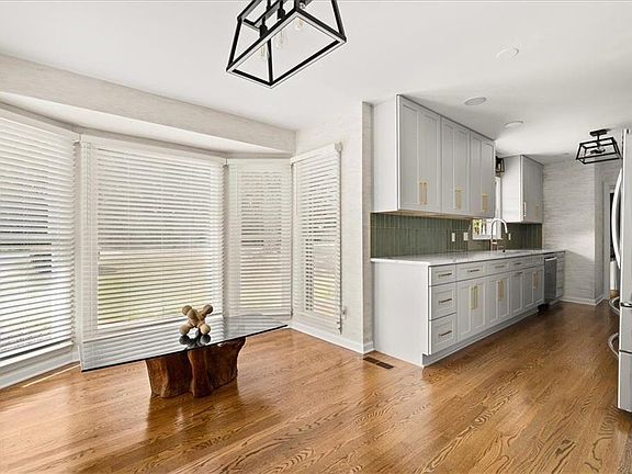 4th image of 3462 Due West Rd NW