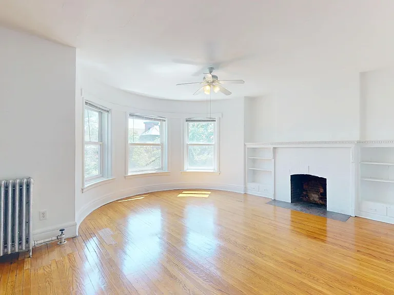 1358 E. 58th Street — Photo 30