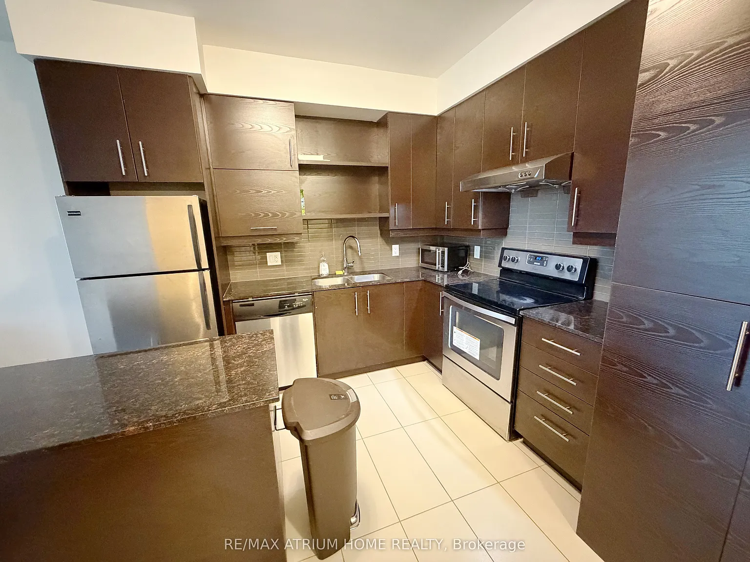 2 bed, $2,400 — Photo 3