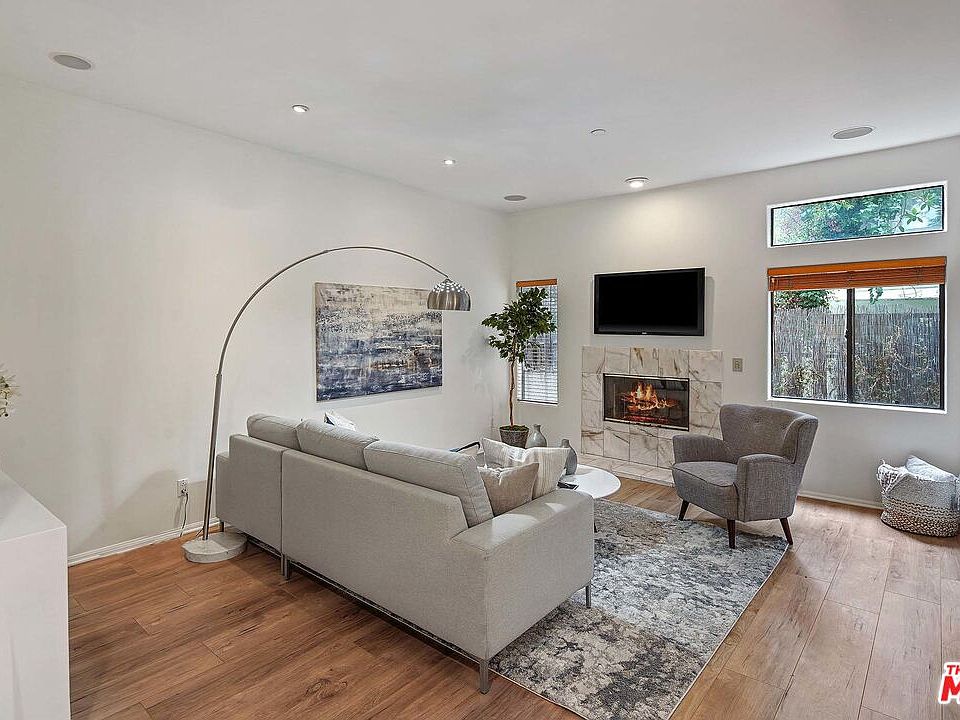 1st image of 11847 Laurelwood Dr APT 205