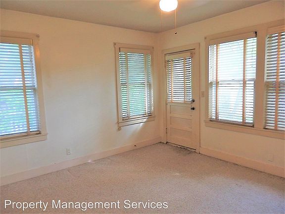 5th image of 212 W College St APT A