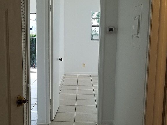 5th image of 203 NE 3rd St #7