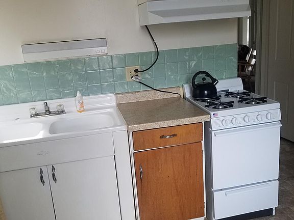 3rd image of 110 E Bloomington St #2