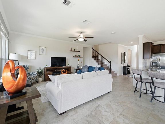 2nd image of 1615 Bayou Bend Ln