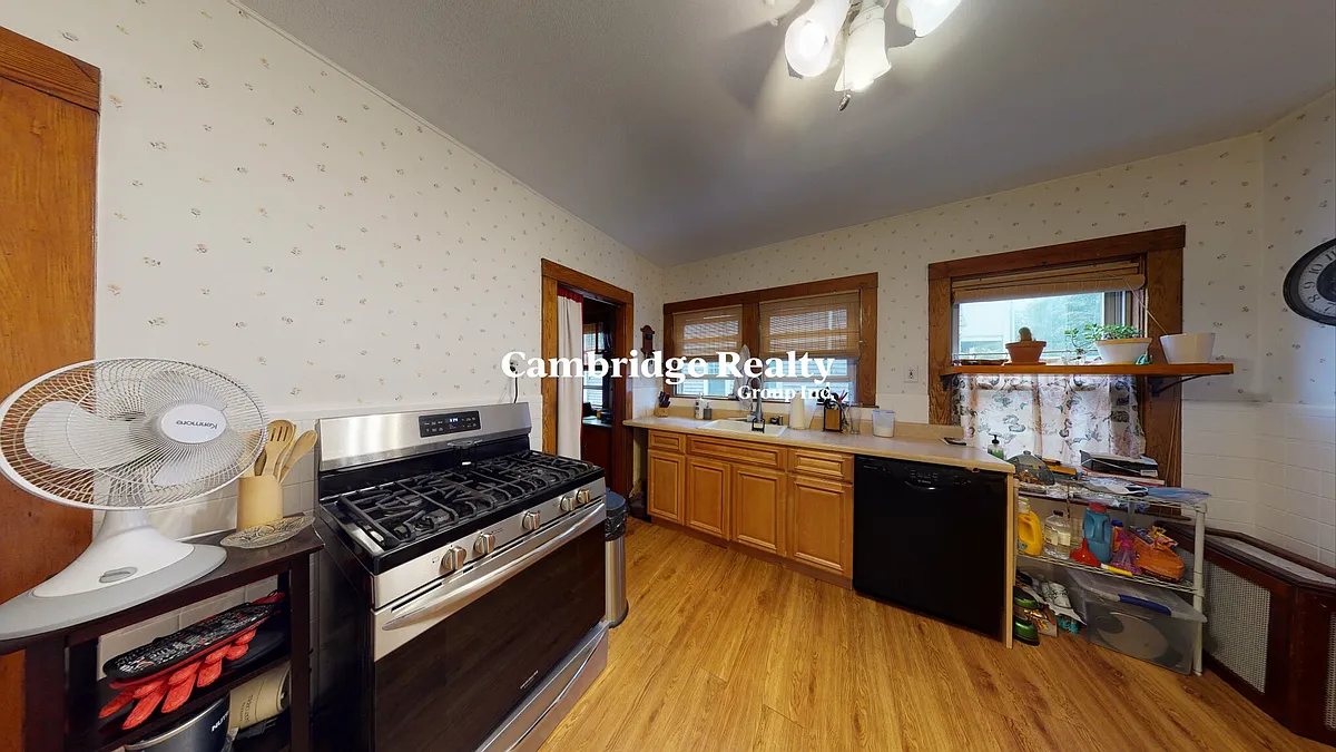 Building Photo - 72-74 Harlow St #72T