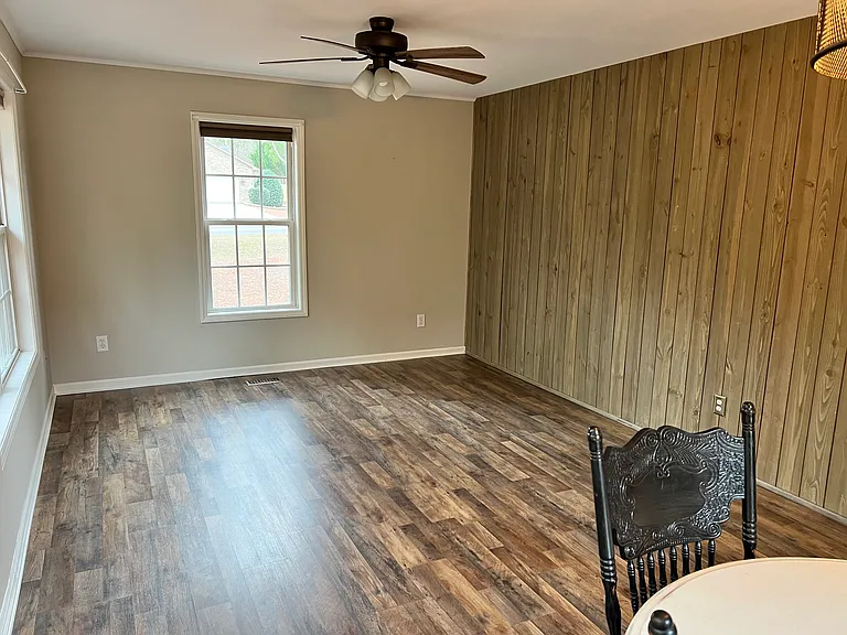2 Overpeck Ln — Photo 13