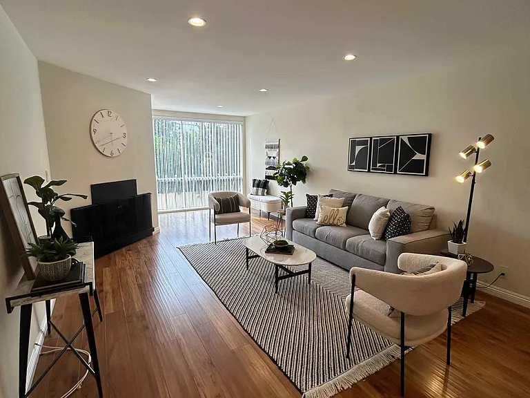 12720 Burbank Blvd #114 — Photo 5