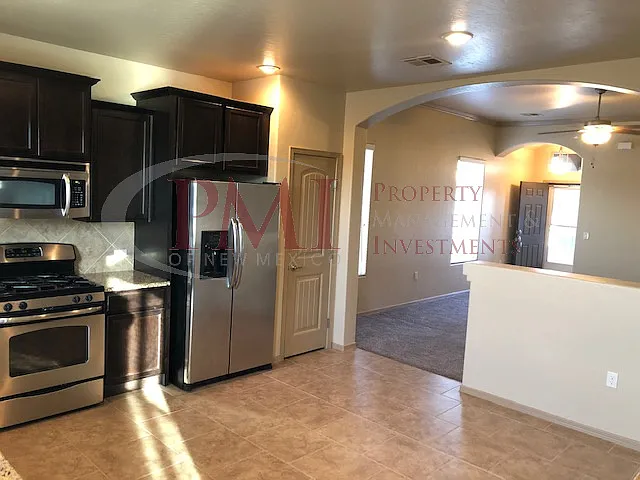5127 Kensington Way — Photo 4