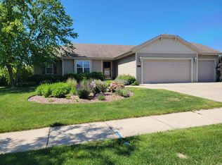 1211 Hazelcrest Dr, Watertown, WI