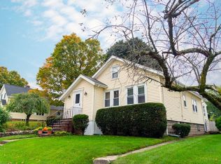 552 North Ave, Wakefield, MA 01880
