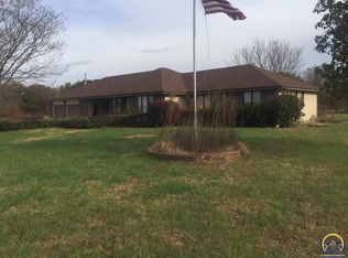 28460 Rezac Rd, Saint Marys, KS 66536