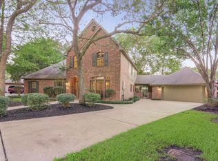 12818 Rochester Ct, Santa Fe, TX 77510