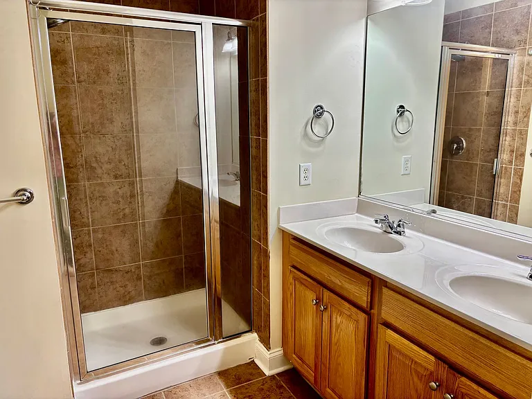 5215 Center St #105 — Photo 13