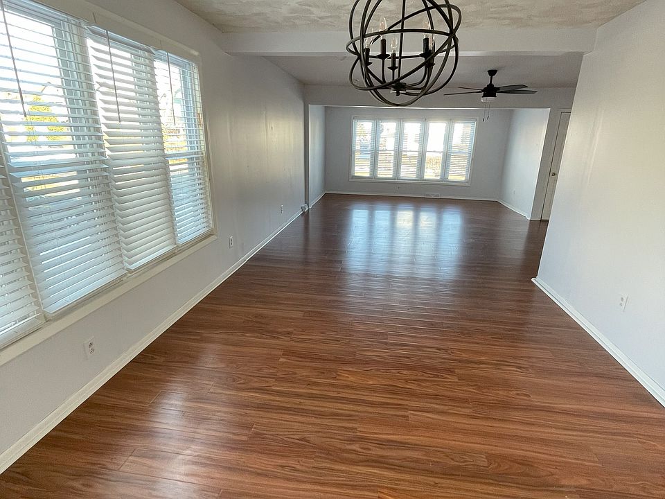 Dining room off kitchen, flows into the family room and sitting area.