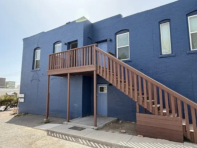525 W 8th St #5 — Photo 1