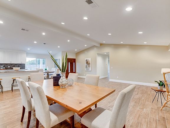 5th image of 1032 Skylark Dr
