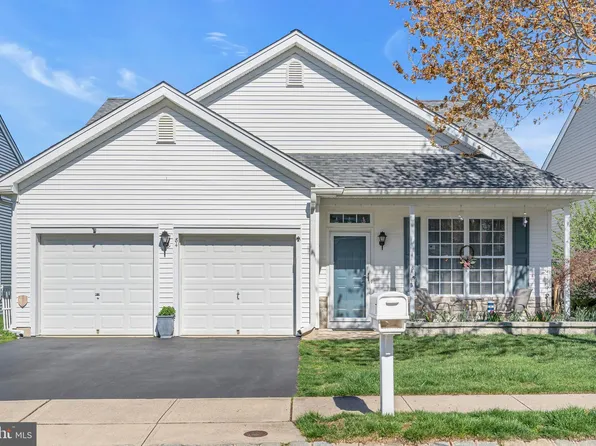 84 Robin Ln, Barnegat, NJ 08005