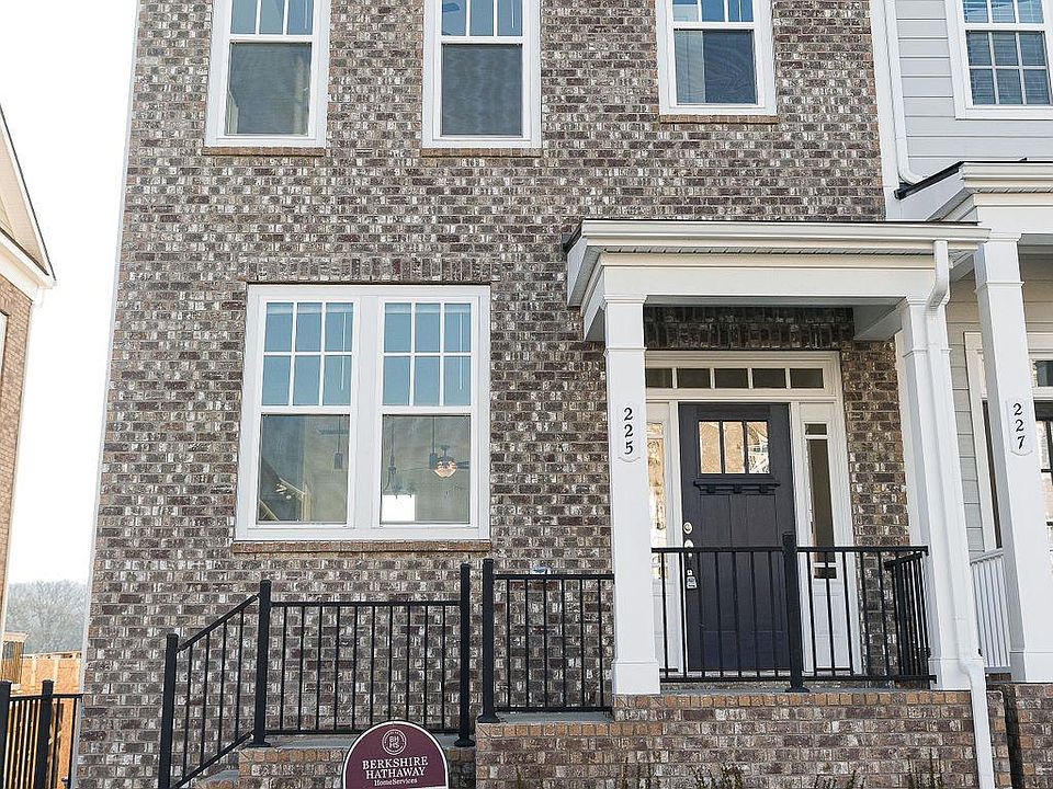 1st image of 225 Muir Ave