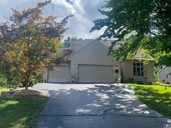 2470 Woody Noll Dr #49002, Portage, MI 49002