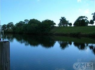 1460 SW 21st Ln, Boca Raton, FL 33486