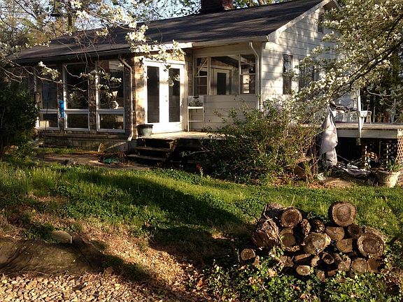 2nd image of 114 Glendale Ln