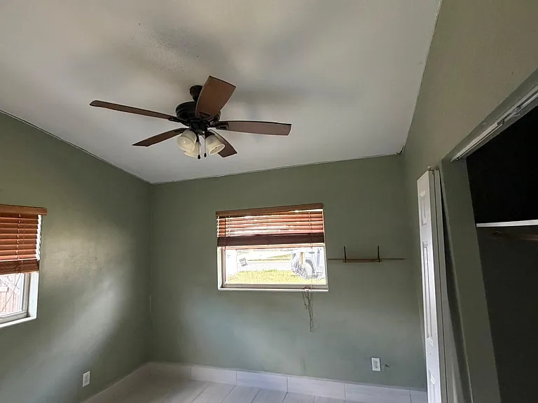 5306 Satel Dr — Photo 8