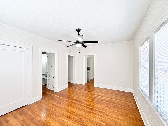 3rd image of 3920 Fannin St #F210