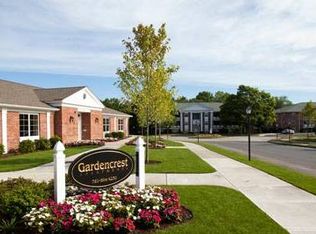 22 Middlesex Cir APT 19, Waltham, MA 02452